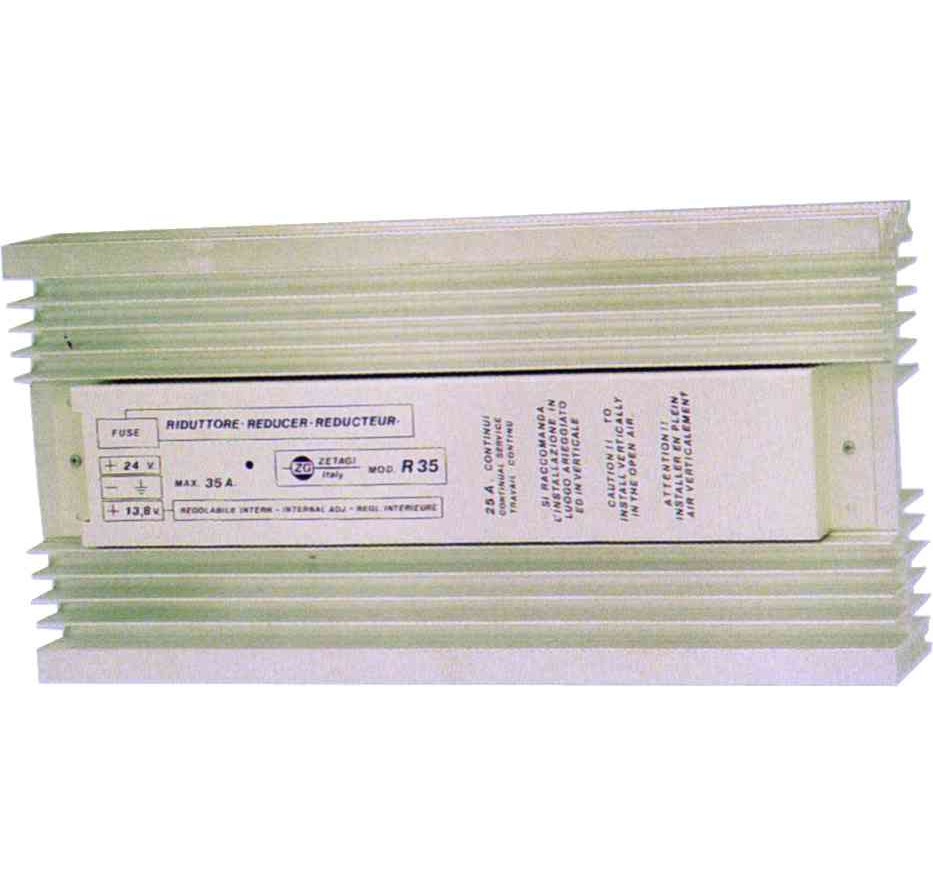 Zetagi R35  24 til 12 volt 35 Amp converter